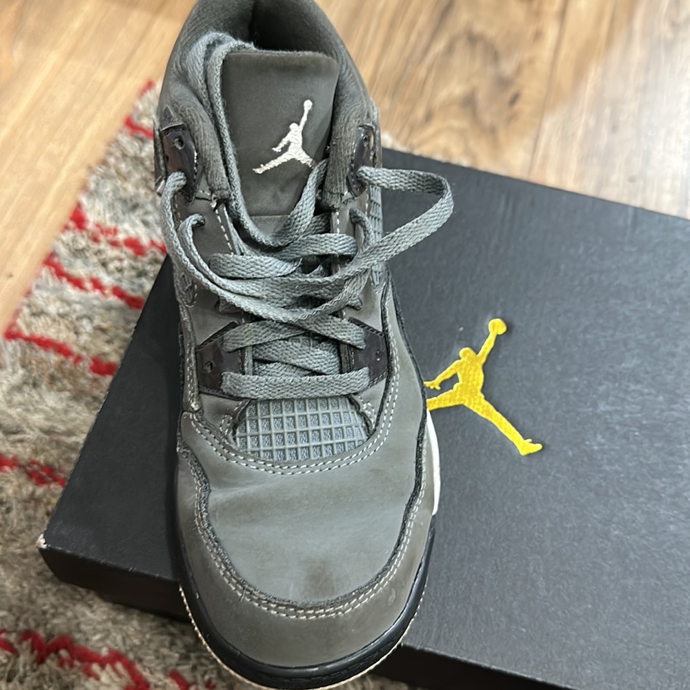 Jordan 4 - Picture 2 of 5